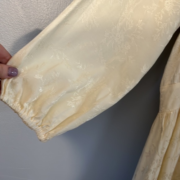 NWT Lulu’s Always the Sweetest Cream Jacquard Ruffled Mini Dress size Med - Picture 4 of 7